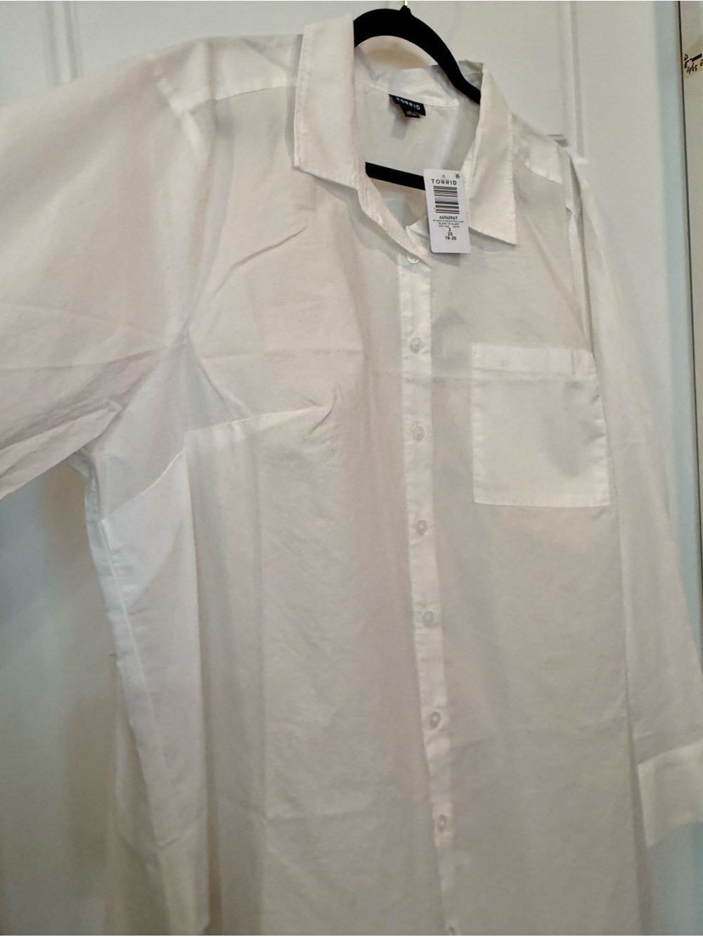 torrid White Relaxed Button-Front Shirt with Chest Pocket - Picture 3 of 4